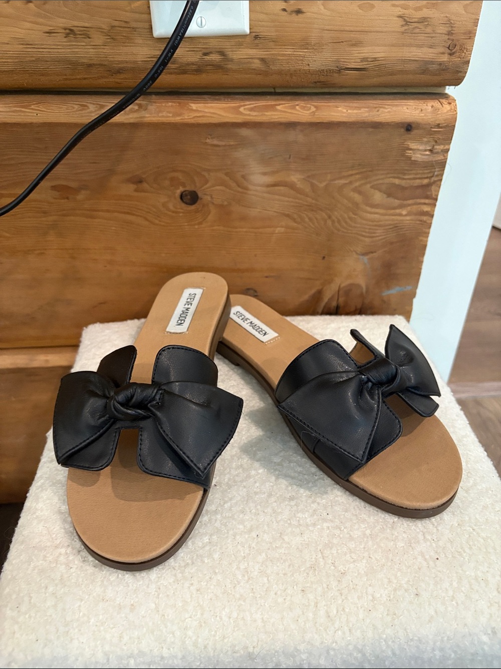 Steve Madden Black Bow Sandal Slides never worn